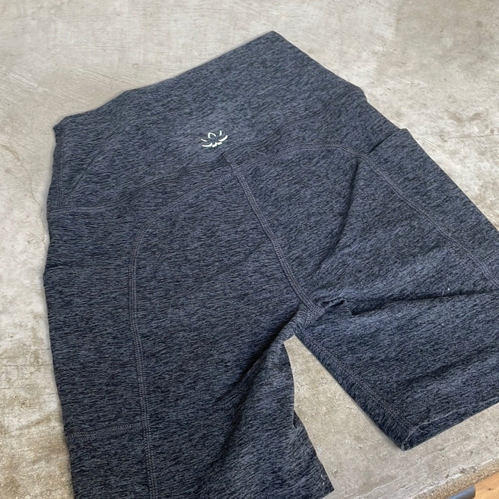 Beyond yoga spacedye darkest night bike shorts size M